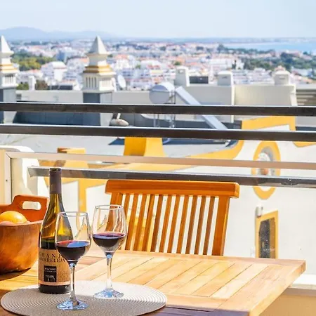 White - Ocean View Апартаменти