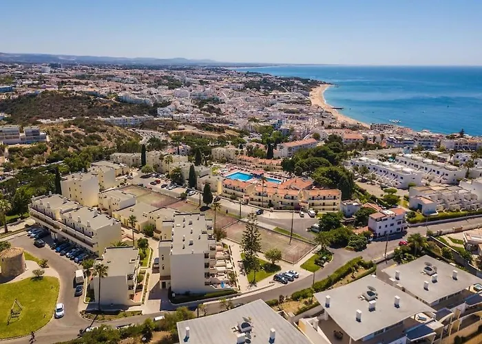 White - Ocean View Apartment