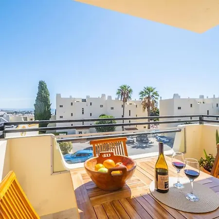 White - Ocean View Appartement