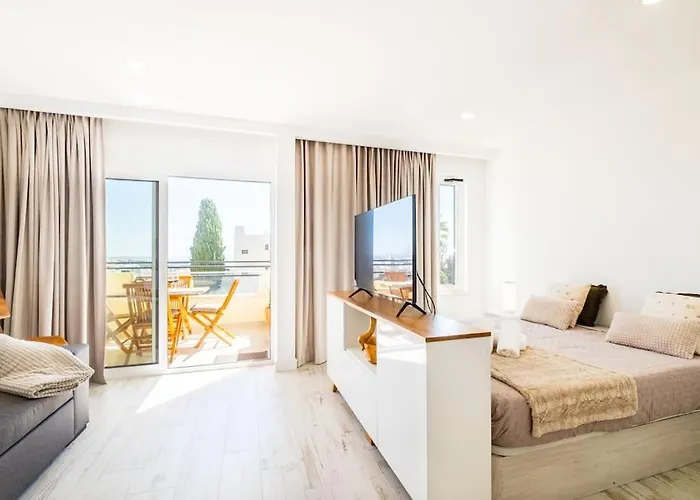 White - Ocean View شقة *