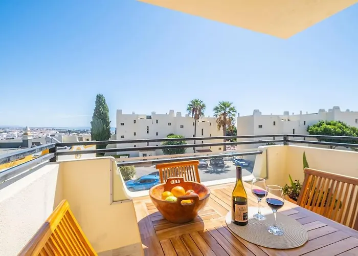 White - Ocean View Апартаменты